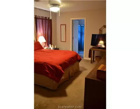 703 Chadley Ct, Bryan, TX 77803 photo 9