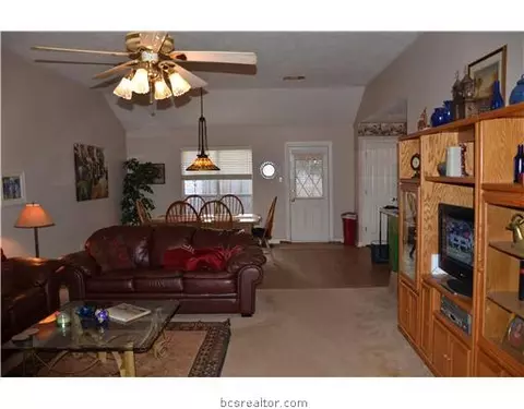 703 Chadley Ct, Bryan, TX 77803 photo 8