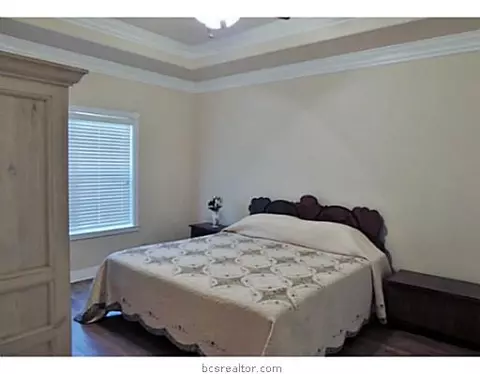 1915 Debbie Dr, Bryan, TX 77802 photo 7