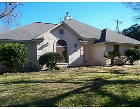 914 E 27th St, Bryan, TX 77803 photo 2