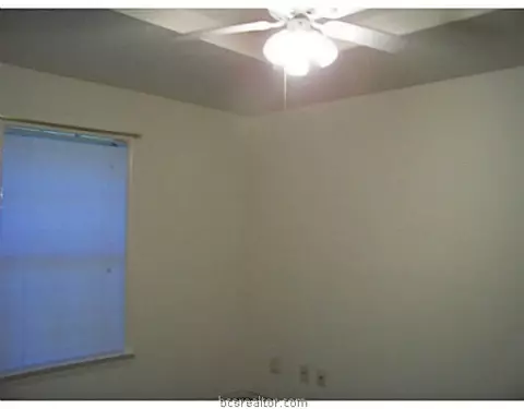 914 E 27th St, Bryan, TX 77803 photo 9