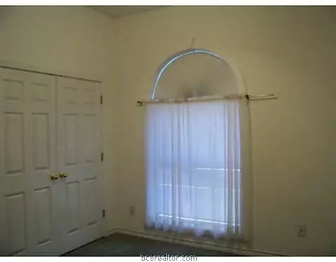 914 E 27th St, Bryan, TX 77803 photo 6