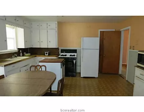 1100 E 27th St, Bryan, TX 77803 photo 5