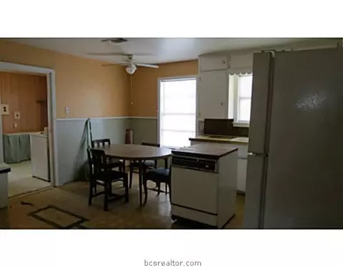 1100 E 27th St, Bryan, TX 77803 photo 6