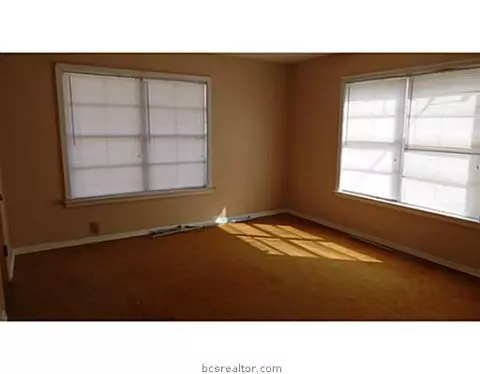 1100 E 27th St, Bryan, TX 77803 photo 7
