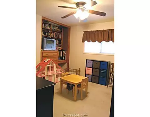 4301 Apache Ct, Bryan, TX 77802 photo 10