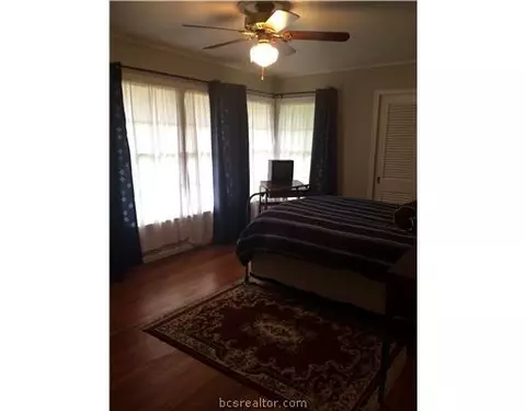 516 Helena St, Bryan, TX 77801 photo 8