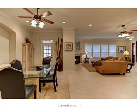 3910 Park Meadow Ln, Bryan, TX 77802 photo 3