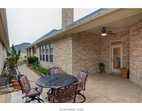 3910 Park Meadow Ln, Bryan, TX 77802 photo 24