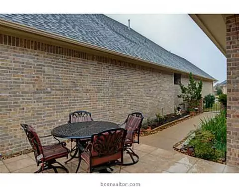 3910 Park Meadow Ln, Bryan, TX 77802 photo 25