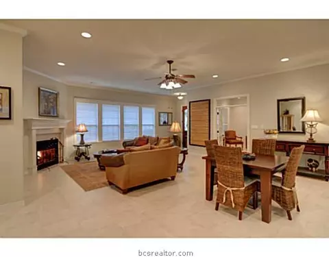 3910 Park Meadow Ln, Bryan, TX 77802 photo 5