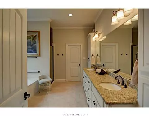 3910 Park Meadow Ln, Bryan, TX 77802 photo 17