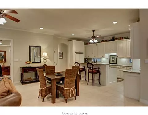 3910 Park Meadow Ln, Bryan, TX 77802 photo 10