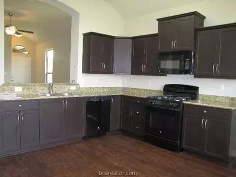 3095 Positano Loop, Bryan, TX 77808 photo 5