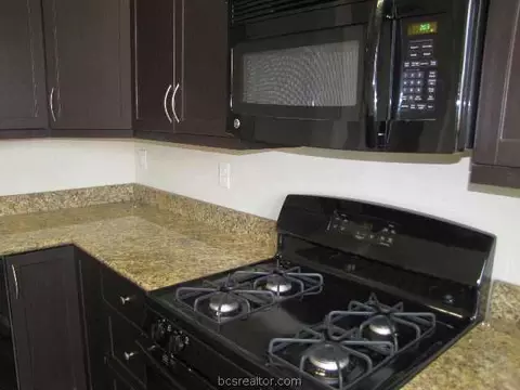 3095 Positano Loop, Bryan, TX 77808 photo 6