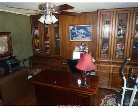 7201 Oak Forest Dr, Bryan, TX 77808 photo 19
