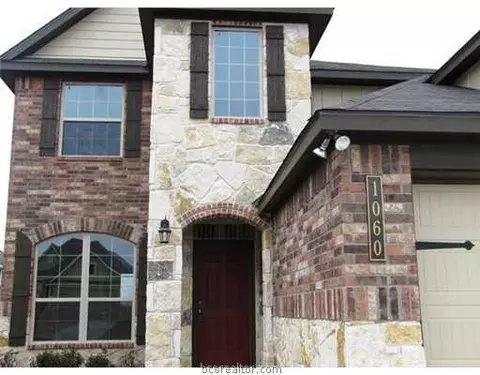 1060 Venice Dr, Bryan, TX 77808 photo 2