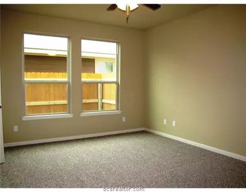 1060 Venice Dr, Bryan, TX 77808 photo 13