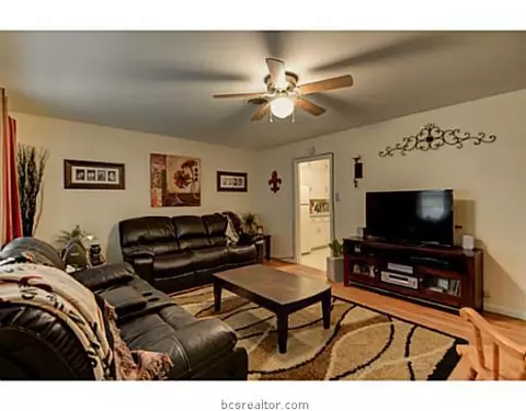 200 Helena St, Bryan, TX 77801 photo 4