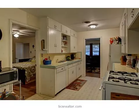 200 Helena St, Bryan, TX 77801 photo 7