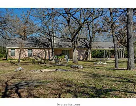 270 Rustic Oaks Dr, Bryan, TX 77808 photo 8