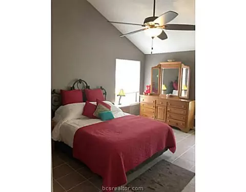 2401 Memorial Dr, Bryan, TX 77802 photo 12