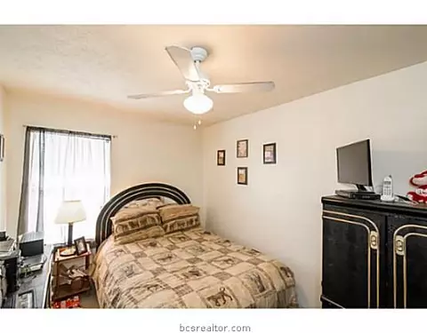 2207 Young Pl, Bryan, TX 77807 photo 11