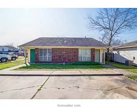 2207 Young Pl, Bryan, TX 77807 photo 1
