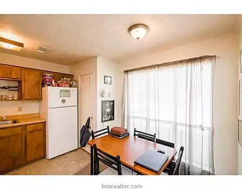 2207 Young Pl, Bryan, TX 77807 photo 7
