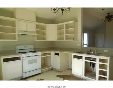 3302 Augusta Dr, Bryan, TX 77803 photo 8