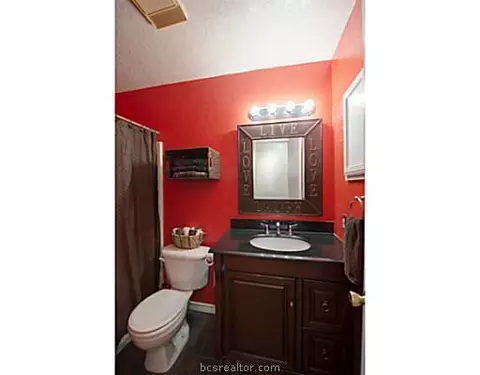 2126 La Brisa Dr, Bryan, TX 77807 photo 7