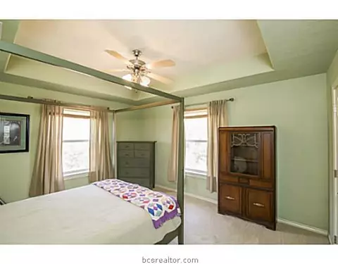9214 Grassbur Rd, Bryan, TX 77808 photo 9