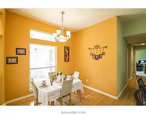 9214 Grassbur Rd, Bryan, TX 77808 photo 7