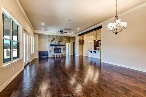 3901 Ambrose Ct, Bryan, TX 77808 photo 4