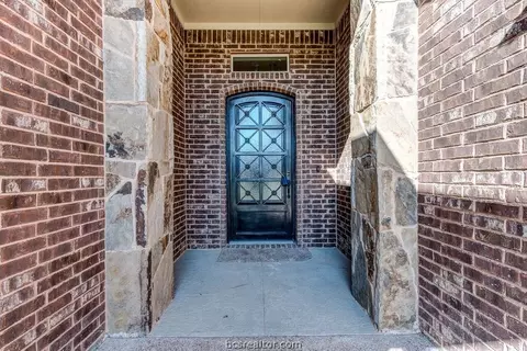 3901 Ambrose Ct, Bryan, TX 77808 photo 2