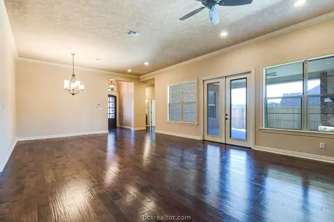 3901 Ambrose Ct, Bryan, TX 77808 photo 6