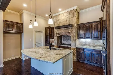 3901 Ambrose Ct, Bryan, TX 77808 photo 8