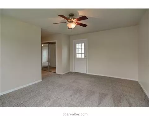 1905 Echols St, Bryan, TX 77801 photo 8
