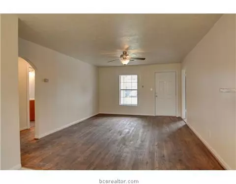 1905 Echols St, Bryan, TX 77801 photo 2