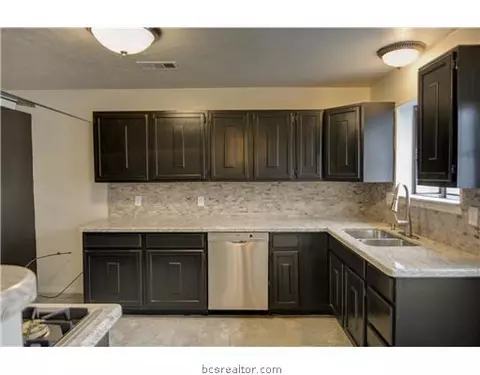 1905 Echols St, Bryan, TX 77801 photo 4