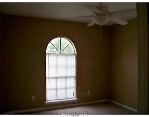 2306 Emerald Dr, Bryan, TX 77803 photo 10