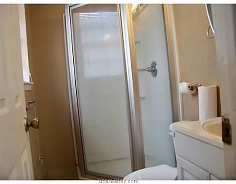 2306 Emerald Dr, Bryan, TX 77803 photo 9