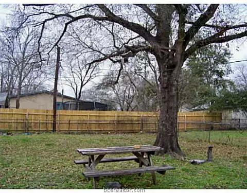 2306 Emerald Dr, Bryan, TX 77803 photo 11
