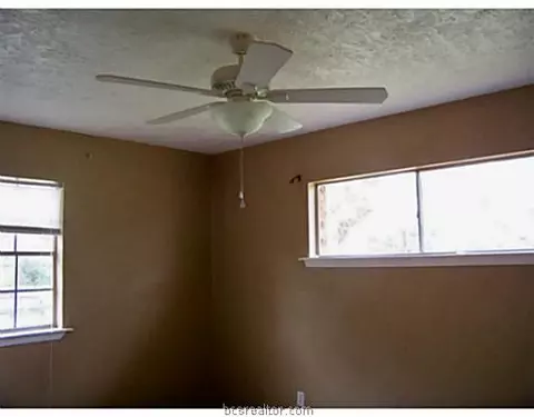 2306 Emerald Dr, Bryan, TX 77803 photo 8