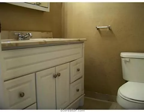2306 Emerald Dr, Bryan, TX 77803 photo 7