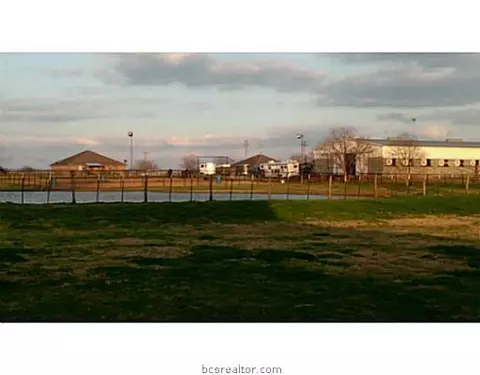 3150 Thurman Rd, Bryan, TX 77808 photo 2