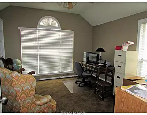 4905 Park Hampton Dr, Bryan, TX 77802 photo 18