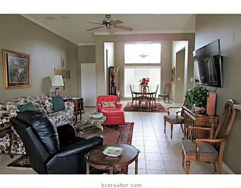 4905 Park Hampton Dr, Bryan, TX 77802 photo 7