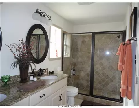 6202 Queenslock, Bryan, TX 77802 photo 6