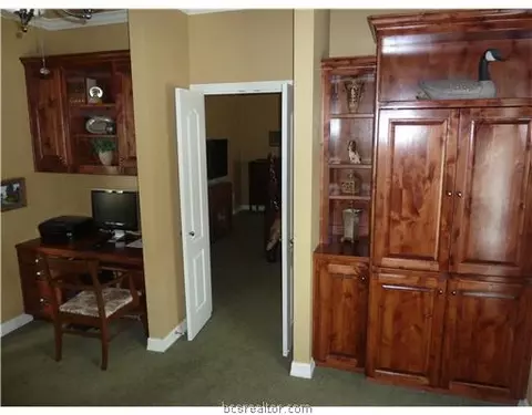 3808 Park Hampton Dr, Bryan, TX 77802 photo 7